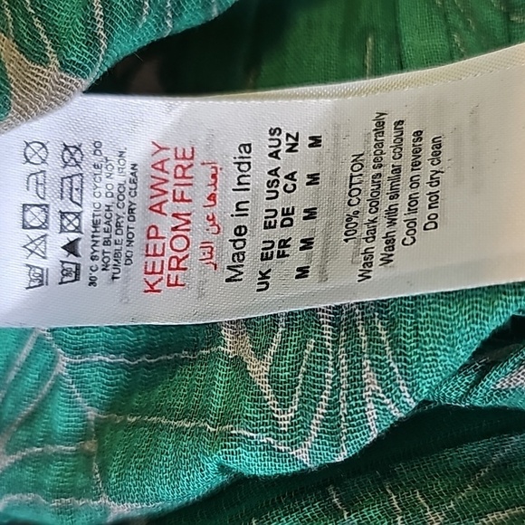 BOOHOO, Long lovely robe or street wear.‎ Green/blue. Size medium. - Picture 10 of 12